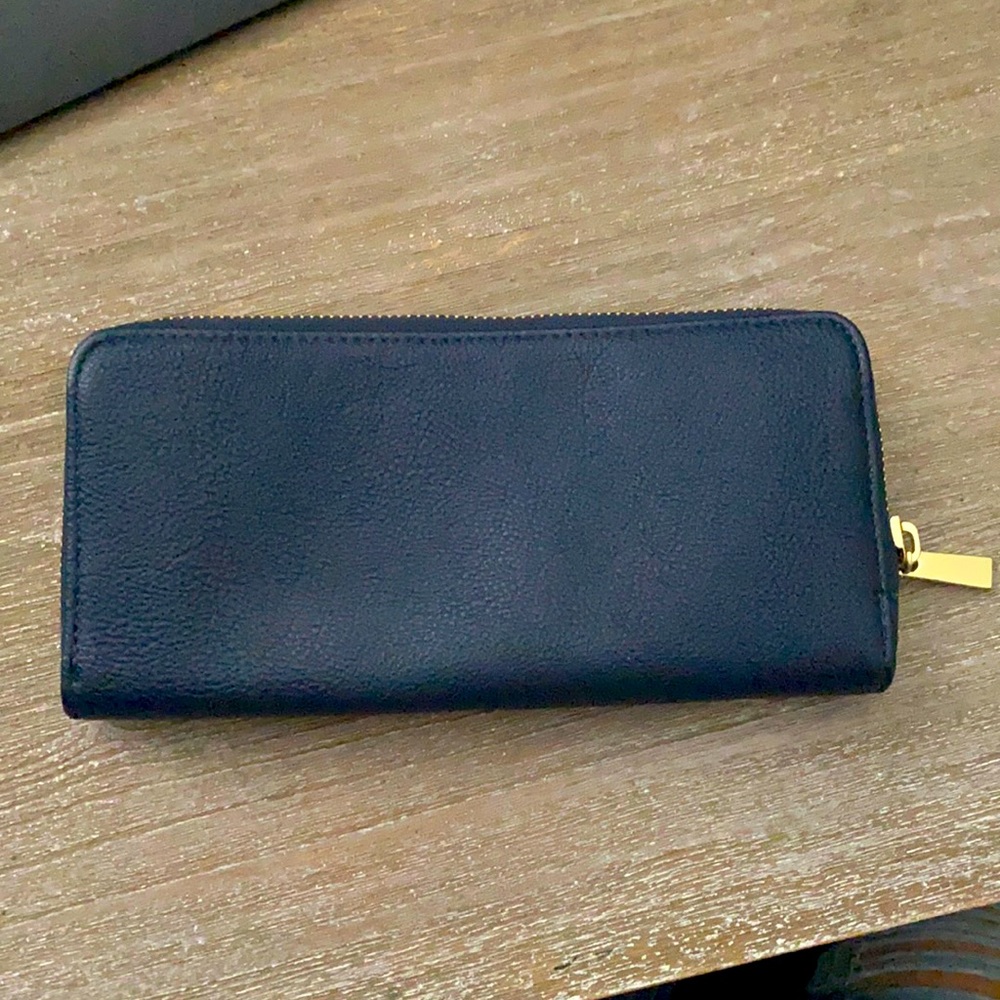 Navy vegan pebbled leather wallet! Brand new - never used